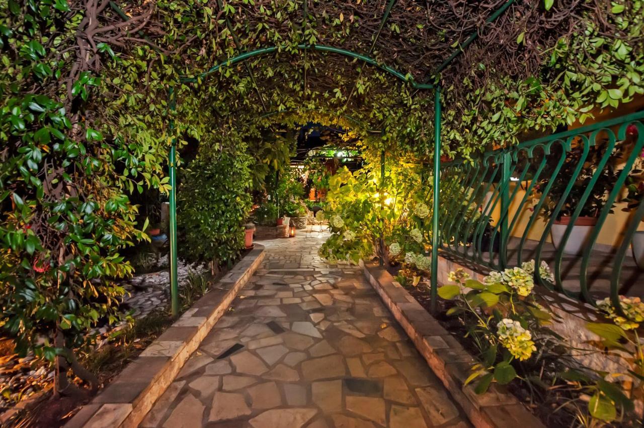 Apartments And Rooms Villa Dea Adults Only Rovinj Eksteriør bilde