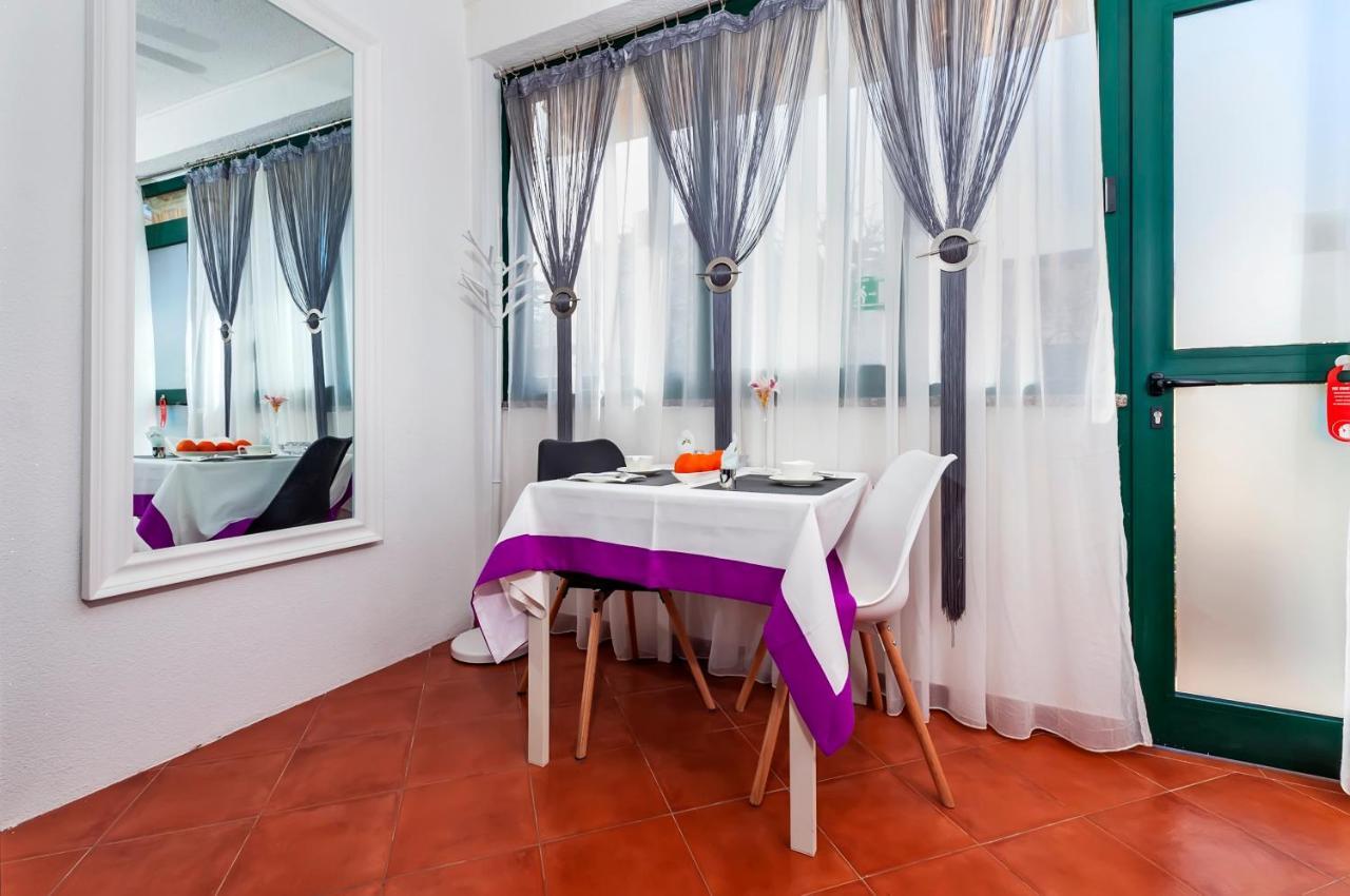 Apartments And Rooms Villa Dea Adults Only Rovinj Eksteriør bilde