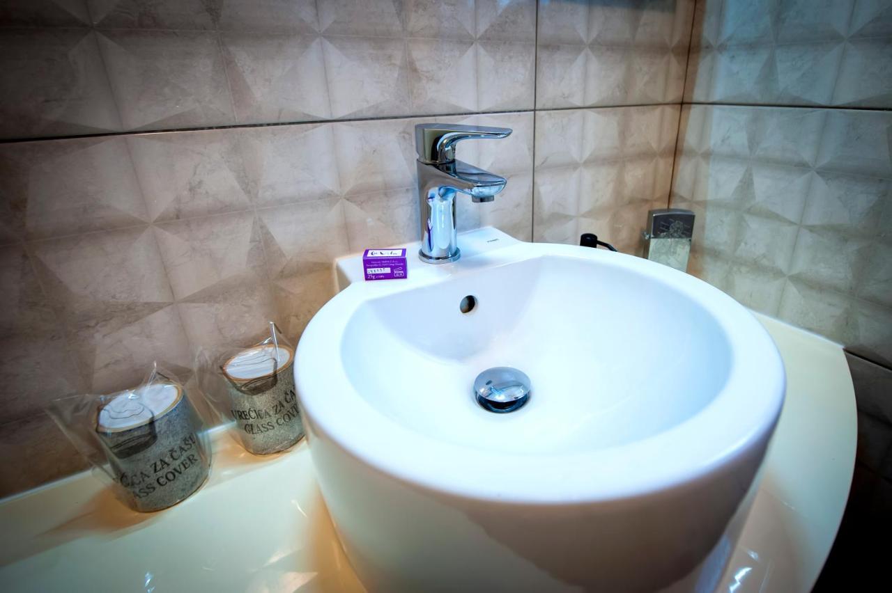 Apartments And Rooms Villa Dea Adults Only Rovinj Eksteriør bilde