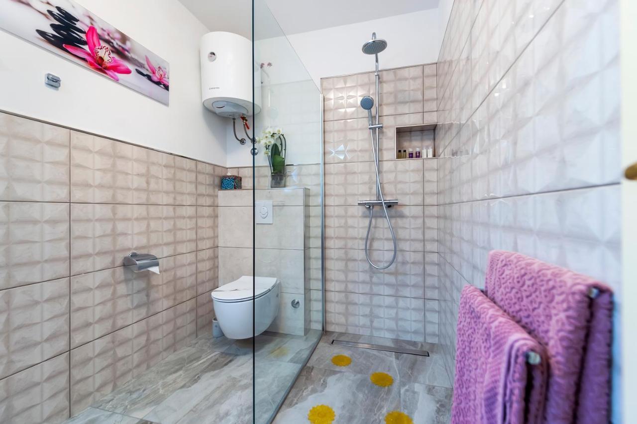Apartments And Rooms Villa Dea Adults Only Rovinj Eksteriør bilde
