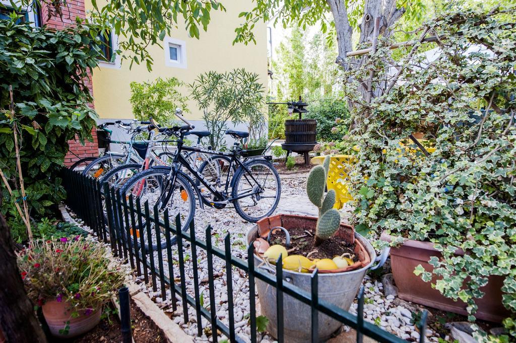 Apartments And Rooms Villa Dea Adults Only Rovinj Eksteriør bilde